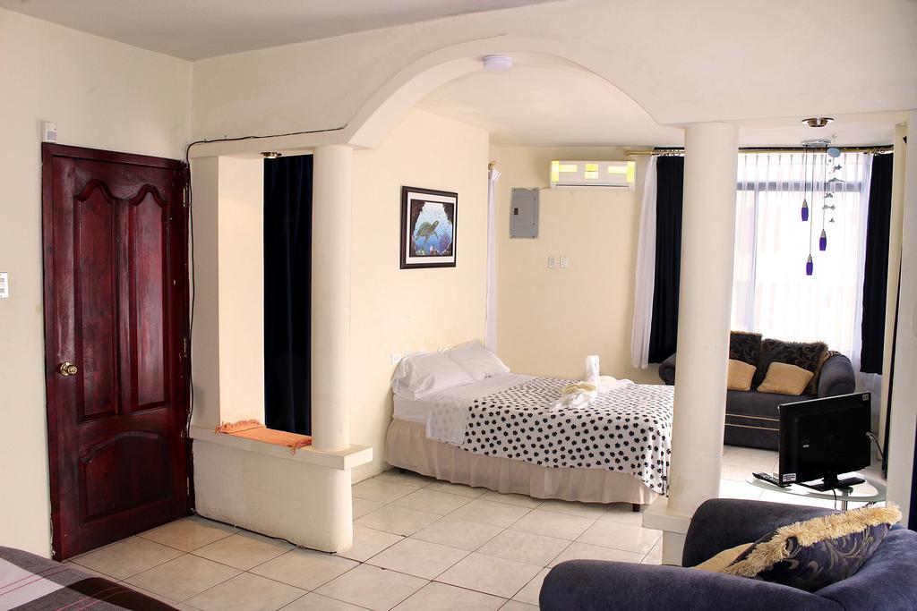 ホテルPlanet House プエルトアヨラ 部屋 写真